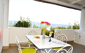 Villa Ginestra Sulla Spiaggia Di Stromboli